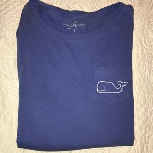 Women’s vineyard vines shirt, purple/blue!